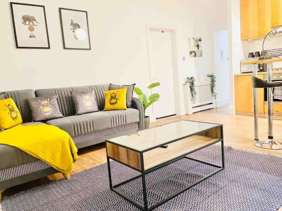 Lovely 2 Bedroom Apartment In Chelsea Sw3 Londra Esterno foto