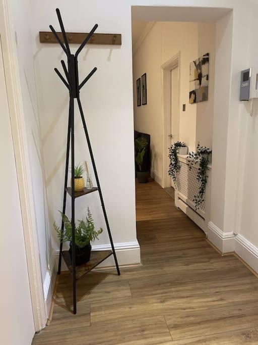Lovely 2 Bedroom Apartment In Chelsea Sw3 Londra Esterno foto