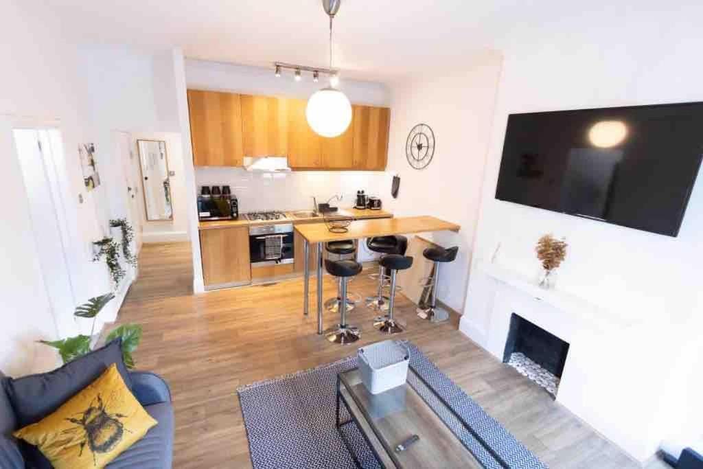 Lovely 2 Bedroom Apartment In Chelsea Sw3 Londra Esterno foto