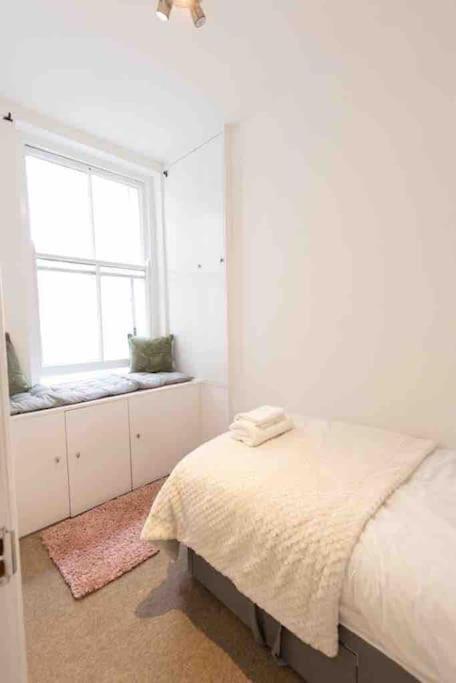 Lovely 2 Bedroom Apartment In Chelsea Sw3 Londra Esterno foto